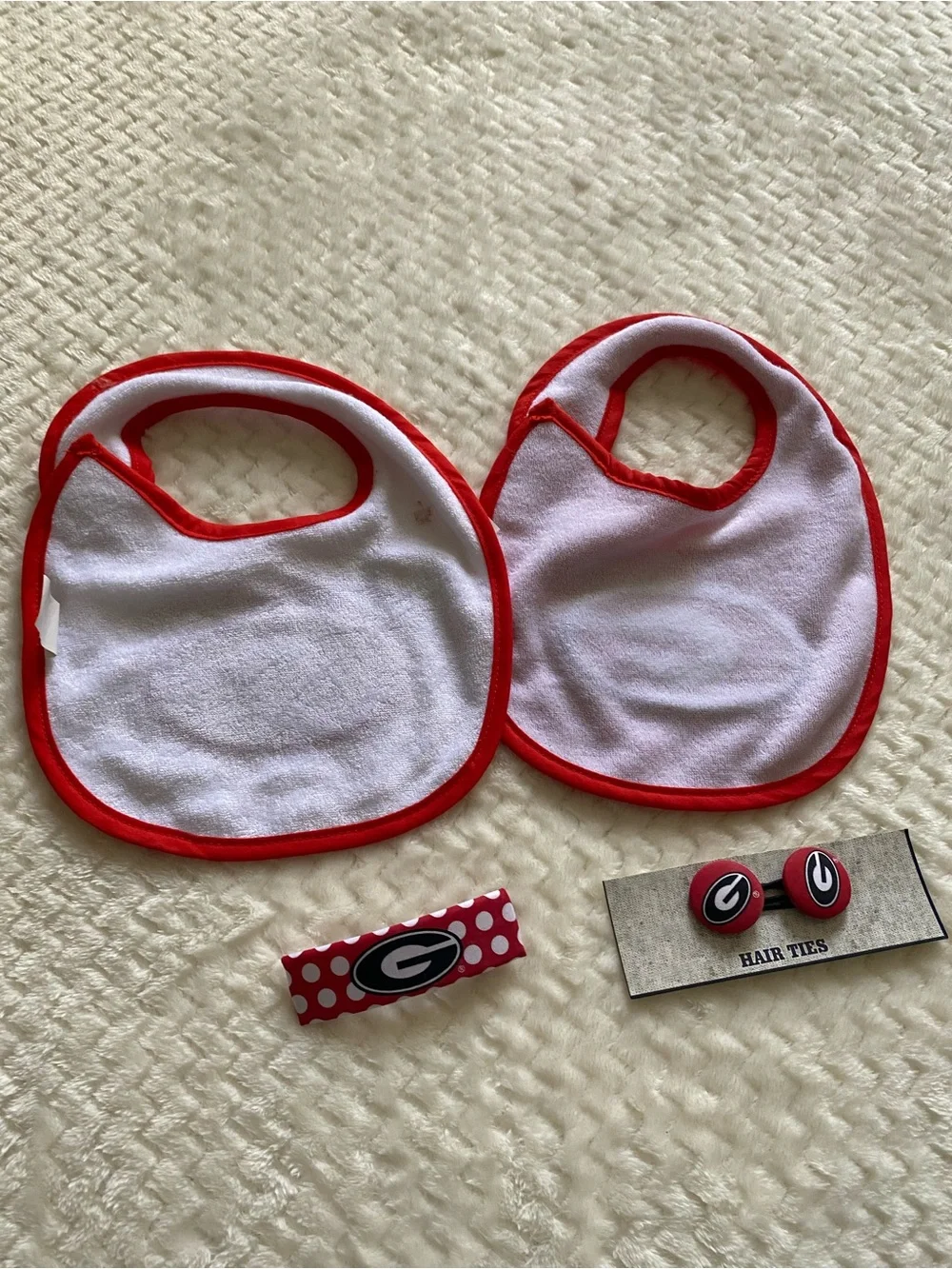 Georgia Bulldogs Baby Bibs & Hair Ties 4-Piece Set